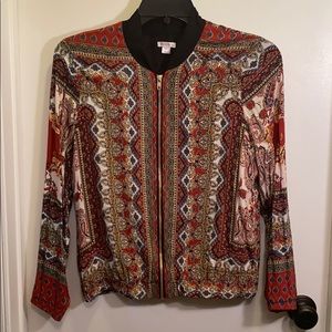 Patterned zip up jacket.